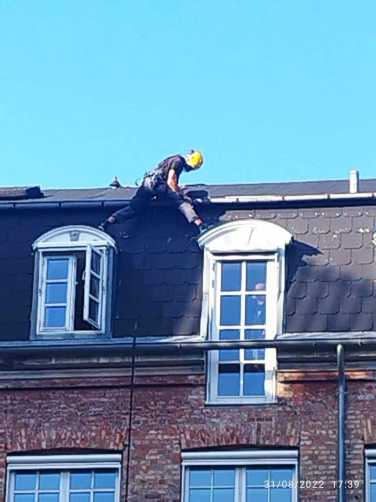 Professionel reparation af utæt tagrende i København