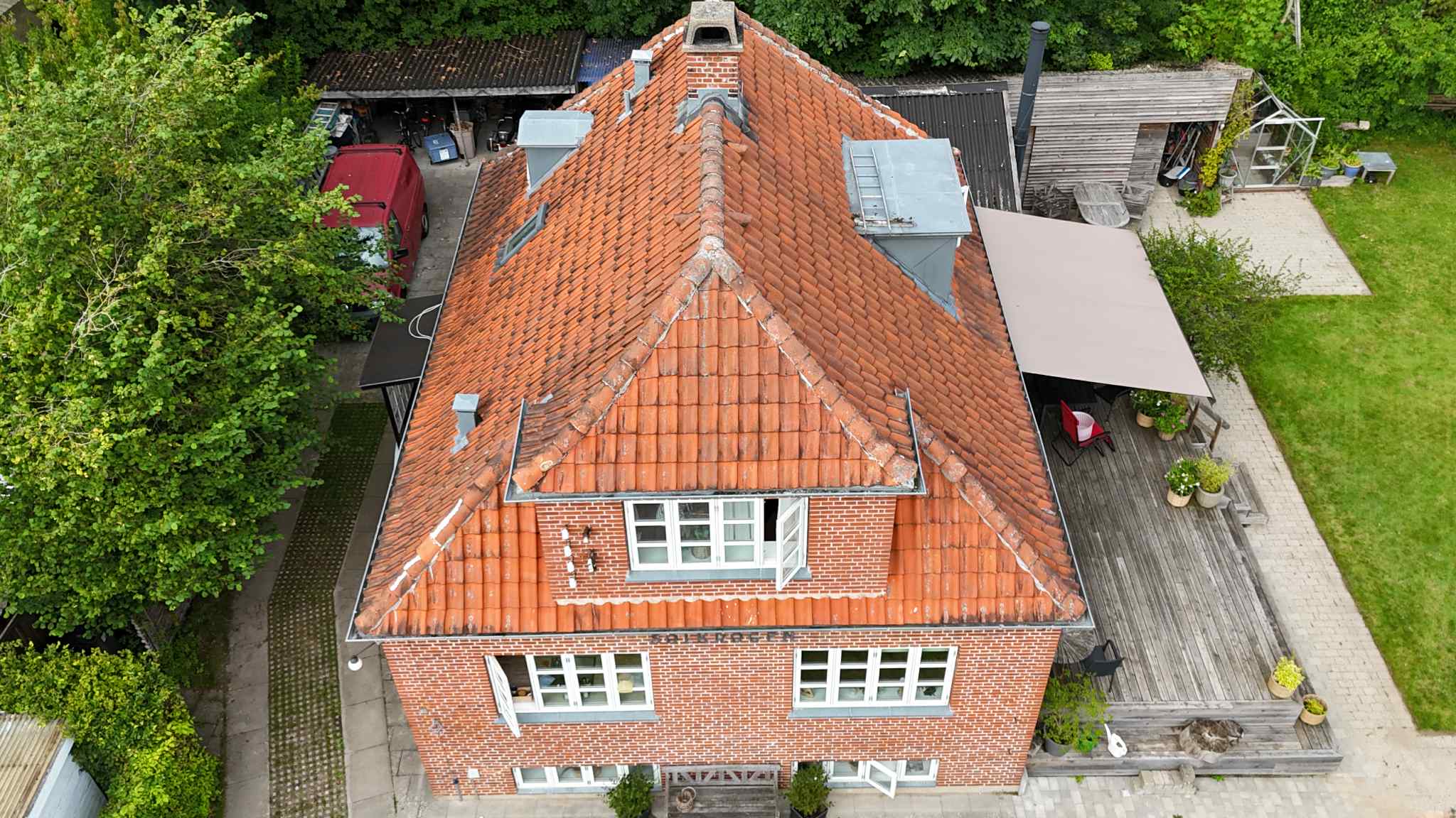 Dronerapport der viser tag oppefra