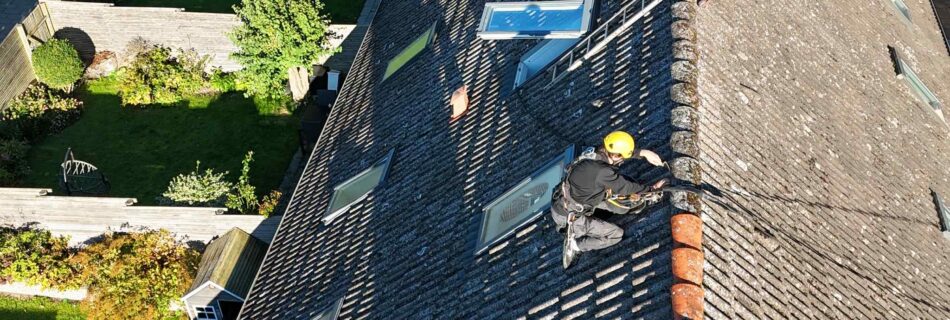 Tagarbejde og reparation på betontegltag